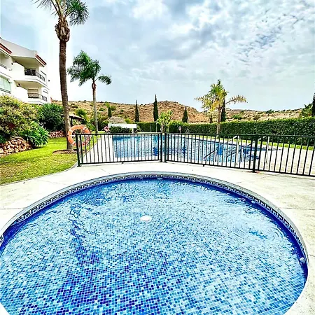 Delicate Child Friendly Ground Floor Apartment *