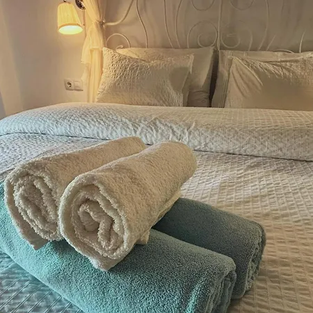 Delicate Child Friendly Ground Floor * El Faro