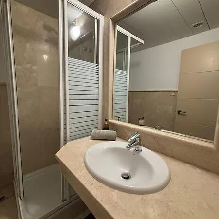 Delicate Child Friendly Ground Floor Apartment